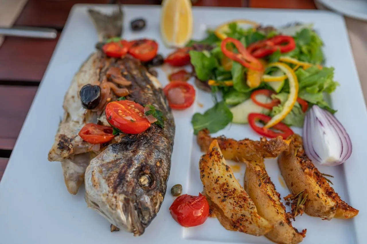 4Reasons Hotel + Bistro | 12+ Yalıkavak