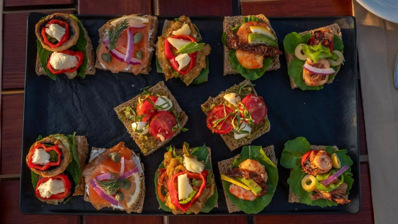 4Reasons Hotel + Bistro | 12+ Yalıkavak